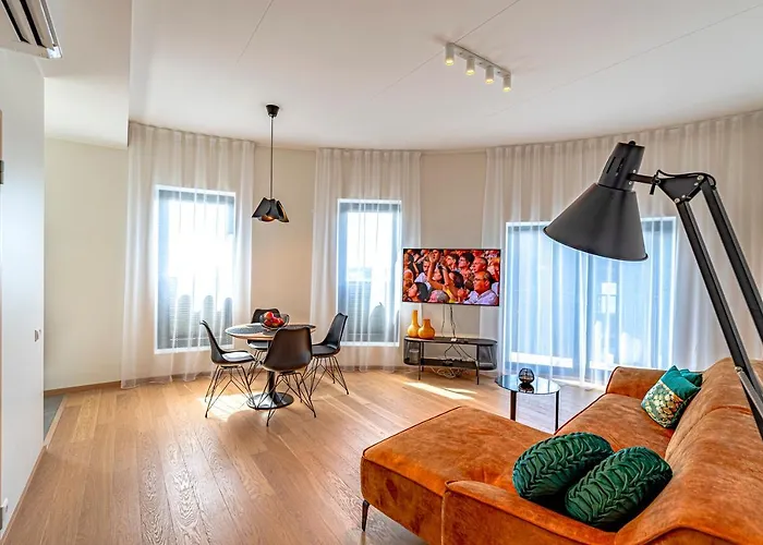 Artisa Riia Str 20b Luxury Penthouse * Тарту